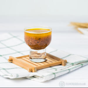 полить заправкой