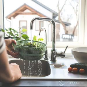 вымыть зелень