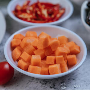 морковь кубиками