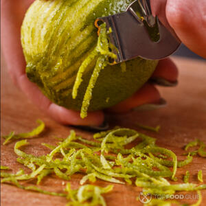 срезать цедру лайма