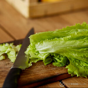 отрезать концы у салата