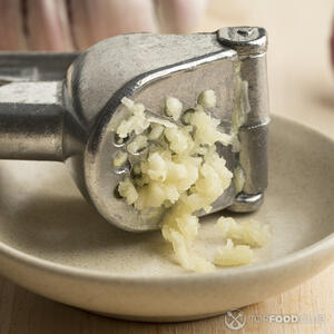 чеснокодавка