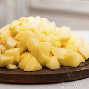 нарезанный картофель