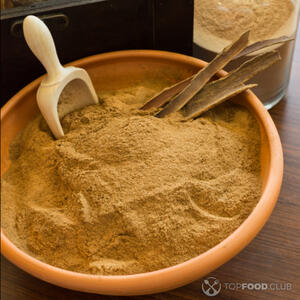 добавить корицу