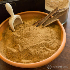 добавить корицу