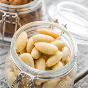 очищенный миндаль