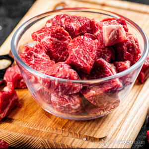 нарезать баранину