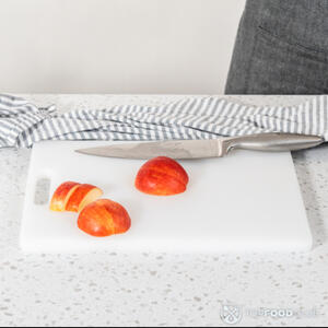 нарезать яблоко