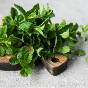 нарезать мяту