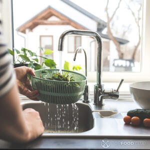 мыть зелень