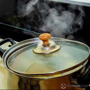 варить макароны