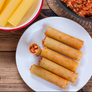 заполнить каннеллони мясной начинкой