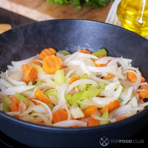 обжарить овощи