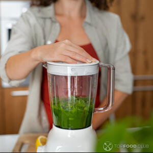 шпинат в блендере