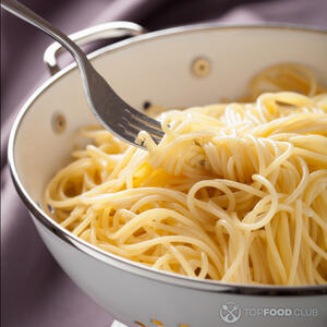 спагетти в дуршлаге