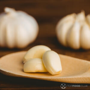 почистить чеснок