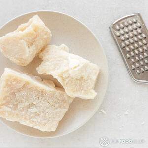 натереть пармезан