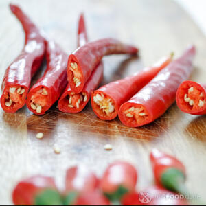 чистить перец чили