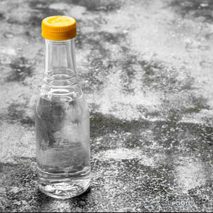 добавить уксус