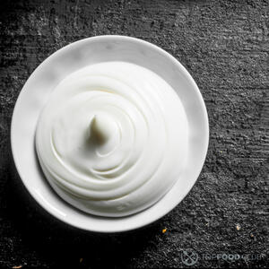 добавить майонея