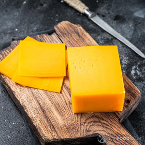 нарезать чеддер