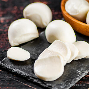 добавить моцареллу