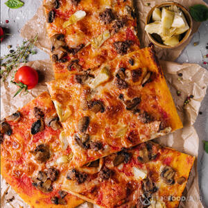 готовая пицца