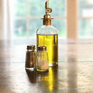 масло и соль