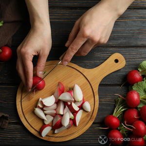 редиску режем