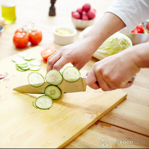 огурец режем