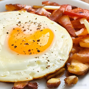 Выкладываем блюдо на тарелку