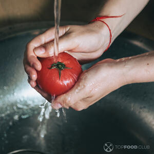 Моем помидор