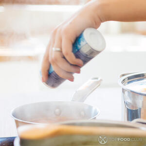 Посолите яйцо