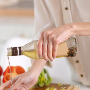 Добавляем масло