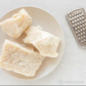 натереть пармезан