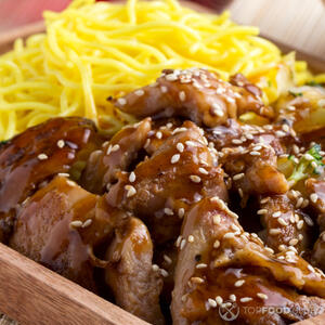 Выкладываем на тарелку