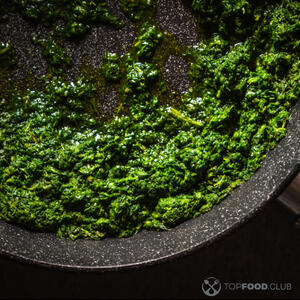 тушить шпинат