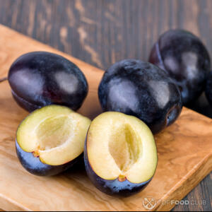 чистить сливы