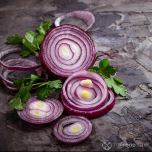 нарезать красный лук