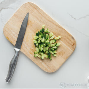 нарезанные огурцы