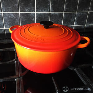 накрыть кастрюлю крышкой