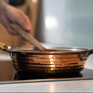 варить соус