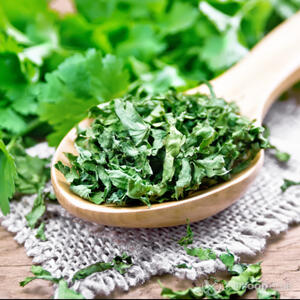 нарезанная кинза