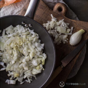 жарить лук-шалот