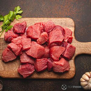 Нарезаем мясо