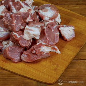 нарезанная свинина
