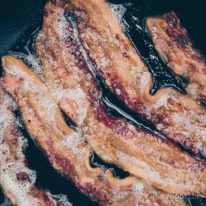 Жарим бекон