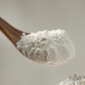 ложка с мукой