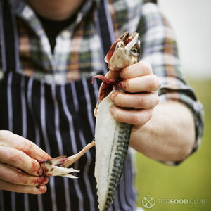 Потрошим рыбу