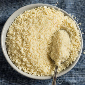 Смешиваем с сухарями